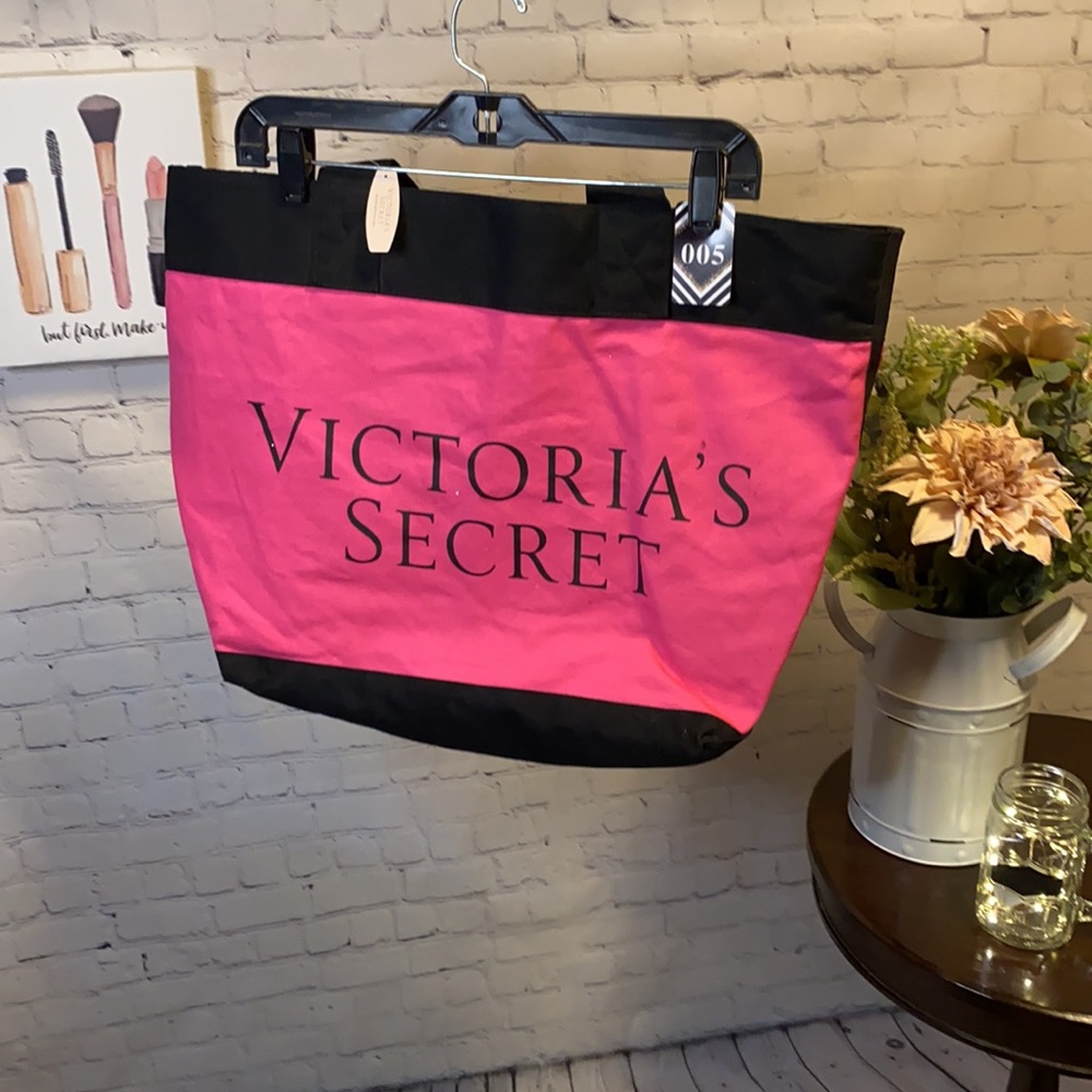 Victoria’s Secret tote NWT